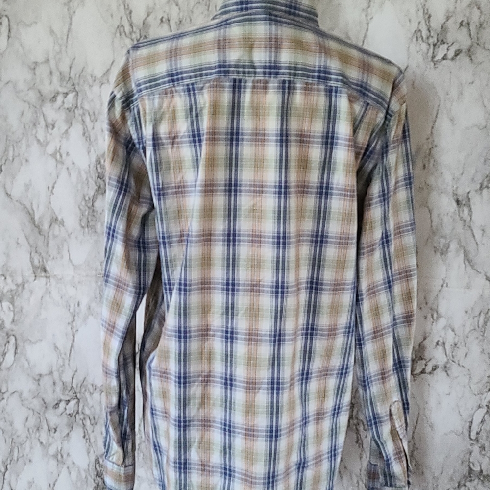 Gap Plaid Button Down Size Large - image 4